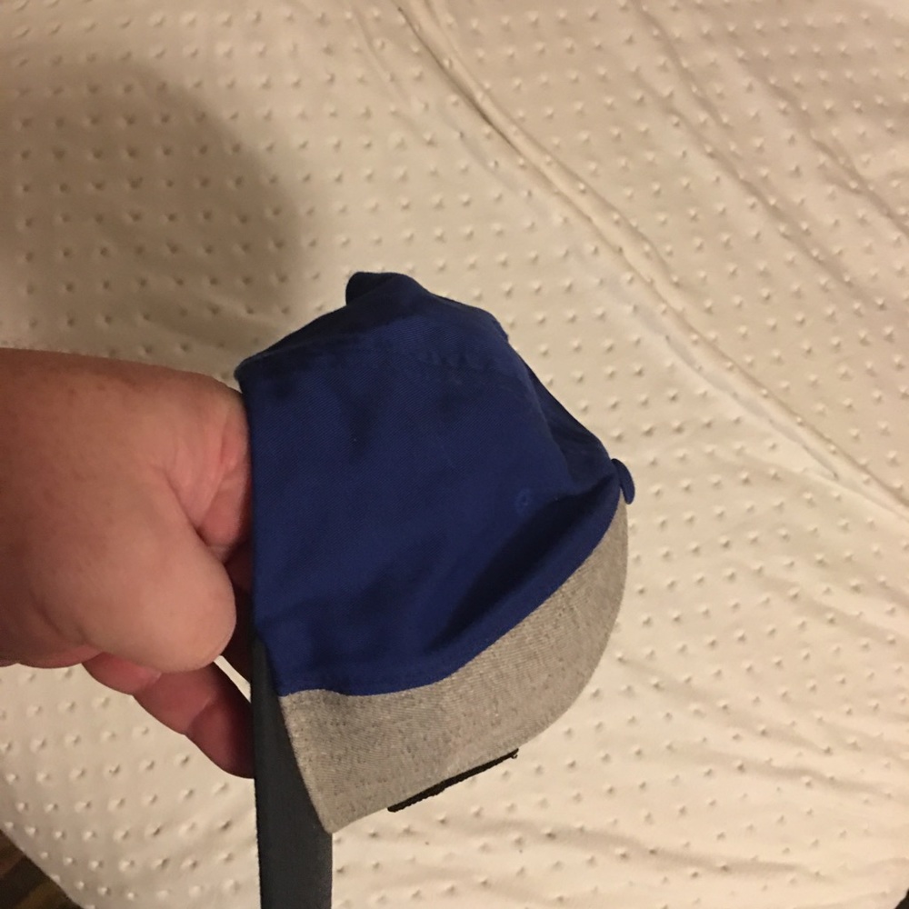 Volcom Adjustable cap - Picture 2 of 2